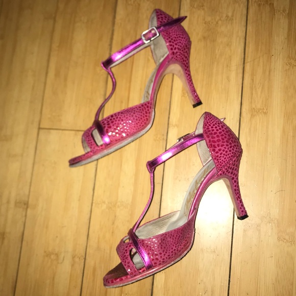 Flabella Fuchsia Snake Argentina Tango Dance Heels - Picture 6 of 15